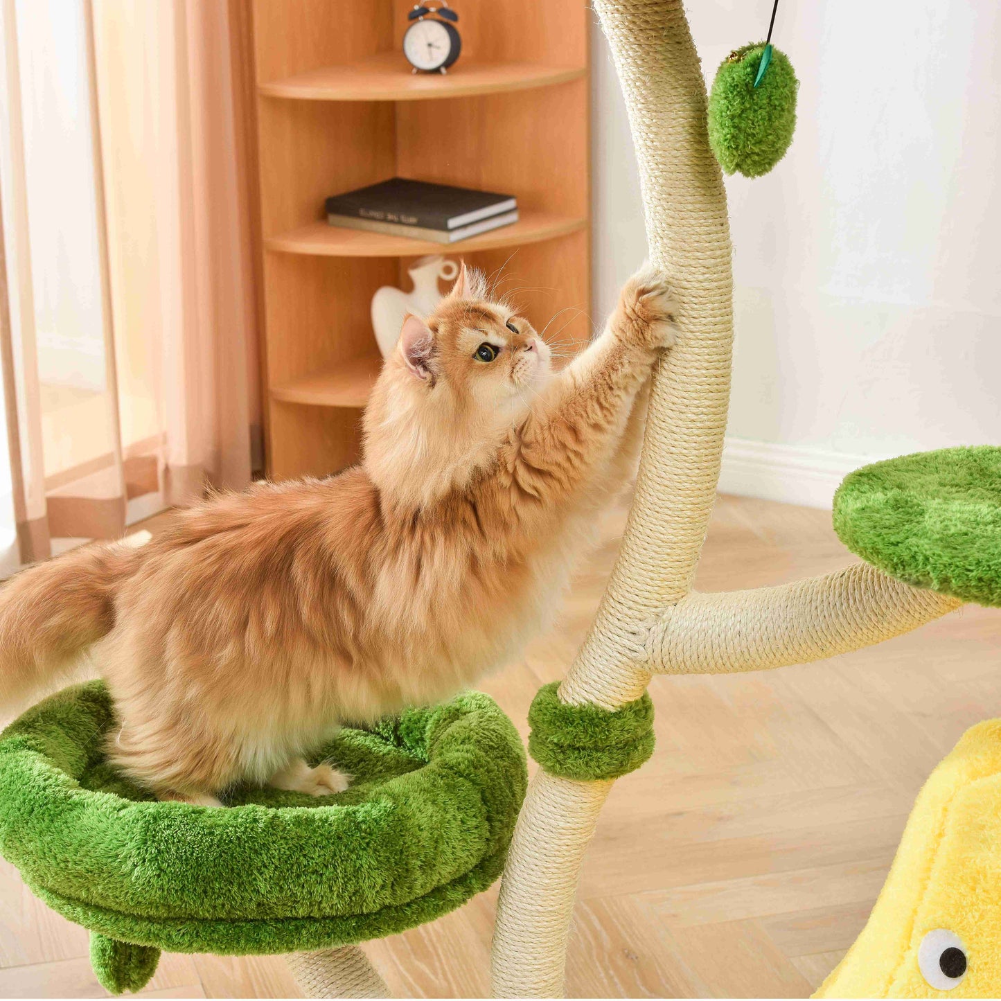 Michu Verde Modern Solid Wood Cat Tree: Multi-Level, Cozy Pear Nest