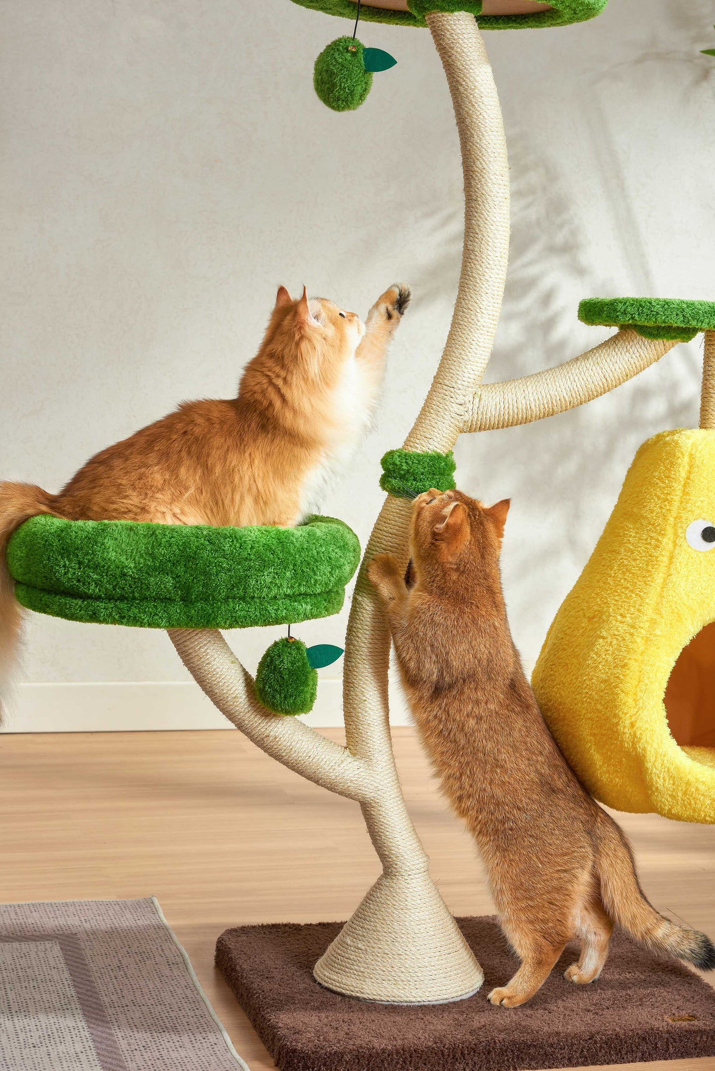 Michu Verde Modern Solid Wood Cat Tree: Multi-Level, Cozy Pear Nest