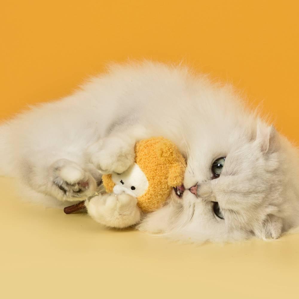 Silver Vine Stick Interactive Plush Cat Toy – Happy Tempura & Cupcake